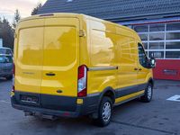 Gebraucht Ford Transit Trend 170 PS (125 kW) 2018 Signal yellow Van / Kleinbus