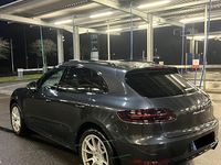 Gebraucht Porsche Macan Turbo Performance Package 441 PS (324 kW) 2018 Grau SUV
