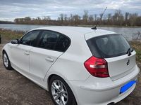 Gebraucht BMW 116 122 PS (89 kW) 2009 Weiß Kleinwagen