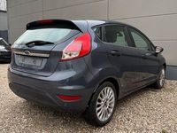 Gebraucht Ford Fiesta 101 PS (74 kW) 2013 Grau Kleinwagen
