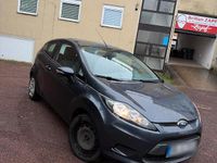 Gebraucht Ford Fiesta 81 PS (59 kW) 2010 Grau Kleinwagen