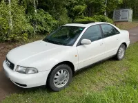 Używany Audi A4 101 KM (74 kW) 1997 Biały Sedan/Limuzyna
