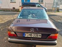 Gebraucht Mercedes E250 90 PS (66 kW) 1993 Braun Limousine