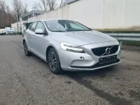 Gebraucht Volvo V40 Momentum 152 PS (111 kW) 2017 Silber Limousine