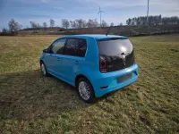 Second-hand VW up! 65 CP (47 kW) 2023 Albastru Hatchback