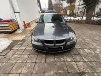 Gebraucht BMW 320 150 PS (110 kW) 2006 Grau Limousine