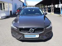 Gebraucht Volvo V60 Core 197 PS (144 kW) 2023 Platinum grey Kombi
