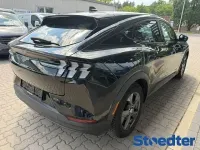 Gebraucht Ford Mustang Mach-E Basis 100 kW (136 PS) 2022 Schwarz SUV