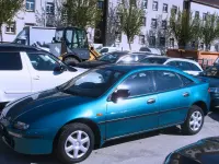Gebraucht Mazda 323F 88 PS (64 kW) 1998 Grün Limousine