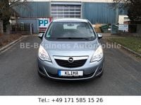 Gebraucht Opel Meriva Edition 101 PS (74 kW) 2012 Silber Van / Kleinbus