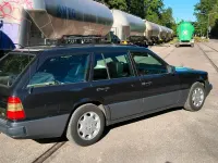Gebraucht Mercedes E280 193 PS (141 kW) 1993 Schwarz Kombi