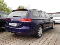 Gebraucht VW Passat Trendline 150 PS (110 kW) 2019 Blau Kombi