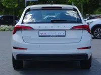 Gebraucht Skoda Scala 95 PS (69 kW) 2020 Weiß Kleinwagen