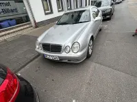 Second-hand Mercedes E200 Elegance 163 CP (119 kW) 2002 Argintiu Berlinǎ