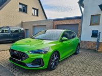Używany Ford Focus ST 280 KM (205 kW) 2024 Zielony Sedan/Limuzyna
