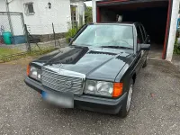 Gebraucht Mercedes 190 120 PS (88 kW) 1988 Schwarz Limousine