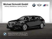 Gebraucht BMW 520 M Sport 197 PS (144 kW) 2025 Saphirschwarz Kombi