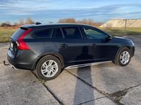Gebraucht Volvo V60 CC 190 PS (139 kW) 2017 Grau Kombi