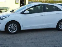 Gebraucht Hyundai i30 Edition 99 PS (72 kW) 2013 Weiß Limousine