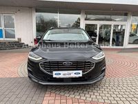 Gebraucht Ford Focus Titanium 125 PS (91 kW) 2024 Schwarz Kombi