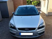 Gebraucht Ford Focus Titanium 125 PS (91 kW) 2006 Silber Limousine