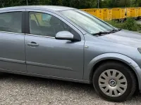 Gebraucht Opel Astra Cosmo 105 PS (77 kW) 2006 Lichtsilber m2 Limousine