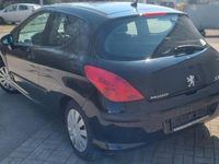 Gebraucht Peugeot 308 Tendance 92 PS (67 kW) 2010 Schwarz Limousine