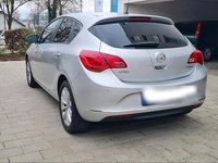 Gebraucht Opel Astra 140 PS (102 kW) 2013 Silber Kombi