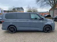 Neu VW T7 Style 150 PS (110 kW) 2026 Grau Van
