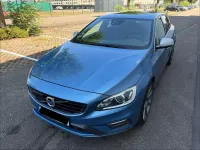 Gebraucht Volvo V60 R-Design 220 PS (161 kW) 2015 Blau Kombi