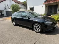 Gebraucht VW Passat 122 PS (89 kW) 2024 Schwarz Kombi