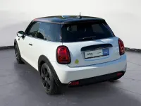 Gebraucht Mini Cooper SE Classic 135 kW (184 PS) 2023 Weiß Kleinwagen