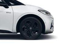 Gebraucht VW ID.3 210 kW (286 PS) 2025 Gletscherweiß metallic / schwarz (metallic) Kleinwagen