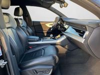 Gebraucht Audi Q8 Ambiente 381 PS (280 kW) 2021 Mythosschwarz metallic (metallic) SUV