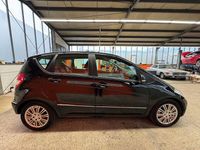 Gebraucht Mercedes A180 109 PS (80 kW) 2010 Schwarz Limousine