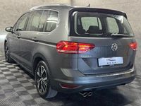 Gebraucht VW Touran Highline 150 PS (110 kW) 2020 Grau Van / Kleinbus