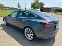 Usado Tesla Model 3 Performance 358 kW (487 CV) 2019 Gris Berlina