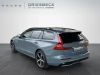 Używany Volvo V60 Plus 455 KM (334 kW) 2023 Szary Kombi