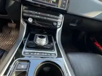 Używany Jaguar XE 132 KM (97 kW) 2016 Czarny Sedan/Limuzyna