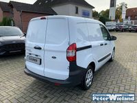 Gebraucht Ford Transit Trend 101 PS (74 kW) 2023 Frostweiß Van