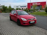 Gebraucht Hyundai i30 109 PS (80 kW) 2008 Rot Limousine
