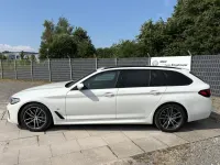 Gebraucht BMW 530 M Sport 286 PS (210 kW) 2023 Weiß Kombi