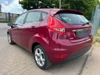Gebraucht Ford Fiesta Titanium 90 PS (66 kW) 2009 Rot Kleinwagen