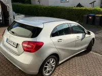 Gebraucht Mercedes A160 Urban 90 PS (66 kW) 2014 Schwarz Kleinwagen