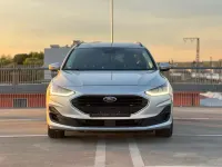 Używany Ford Focus 120 KM (88 kW) 2022 Srebrny Sedan/Limuzyna