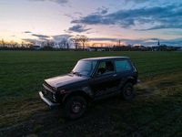 Gebraucht Lada niva 82 PS (60 kW) 2009 Rot SUV