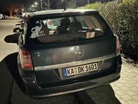 Gebraucht Opel Astra 90 PS (66 kW) 2009 Grau Kombi