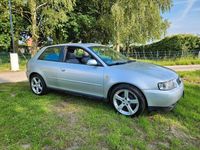 Używany Audi A3 125 KM (91 kW) 2000 Srebrny Hatchback