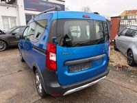 Gebraucht Dacia Dokker Stepway 116 PS (85 kW) 2016 Blau Van / Kleinbus
