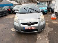 Gebraucht Toyota Yaris Sol 101 PS (74 kW) 2009 Silber Kleinwagen